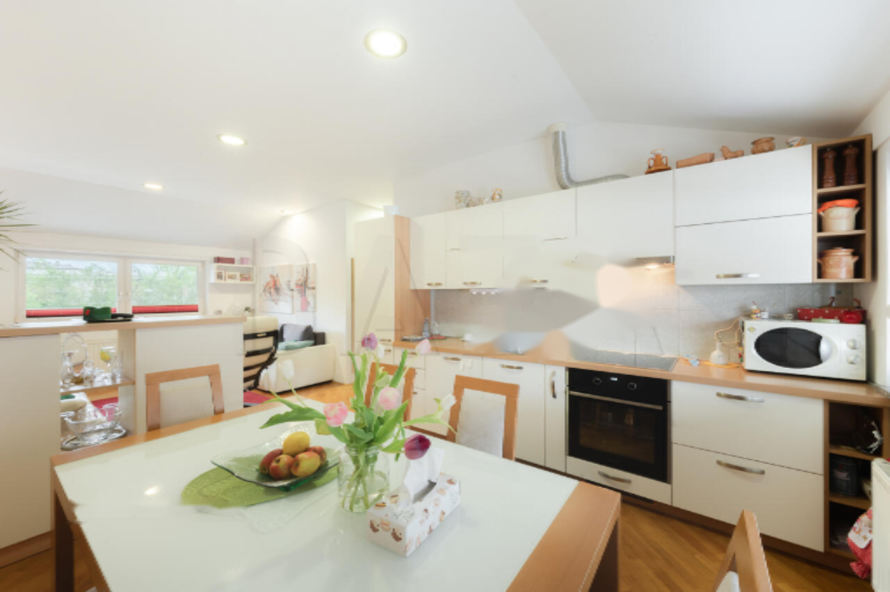 Офис в Любляне, Словения, 106 м² - фото 1