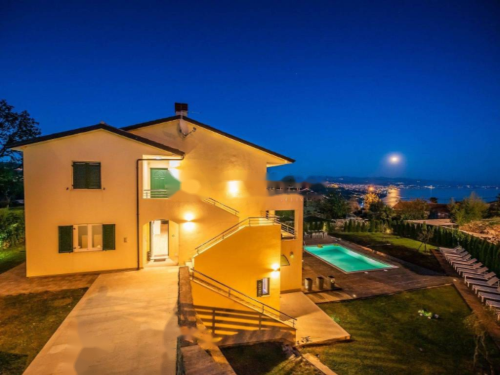 Дом в Опатии, Хорватия, 430 м² - фото 1