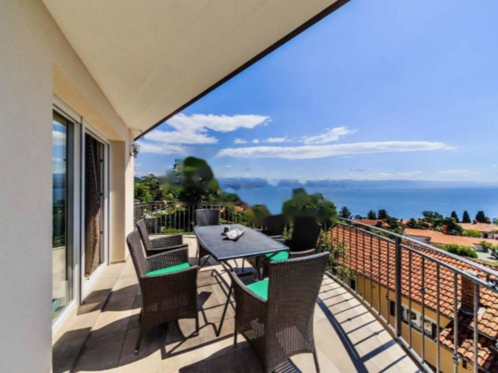 Дом в Опатии, Хорватия, 374 м² - фото 1