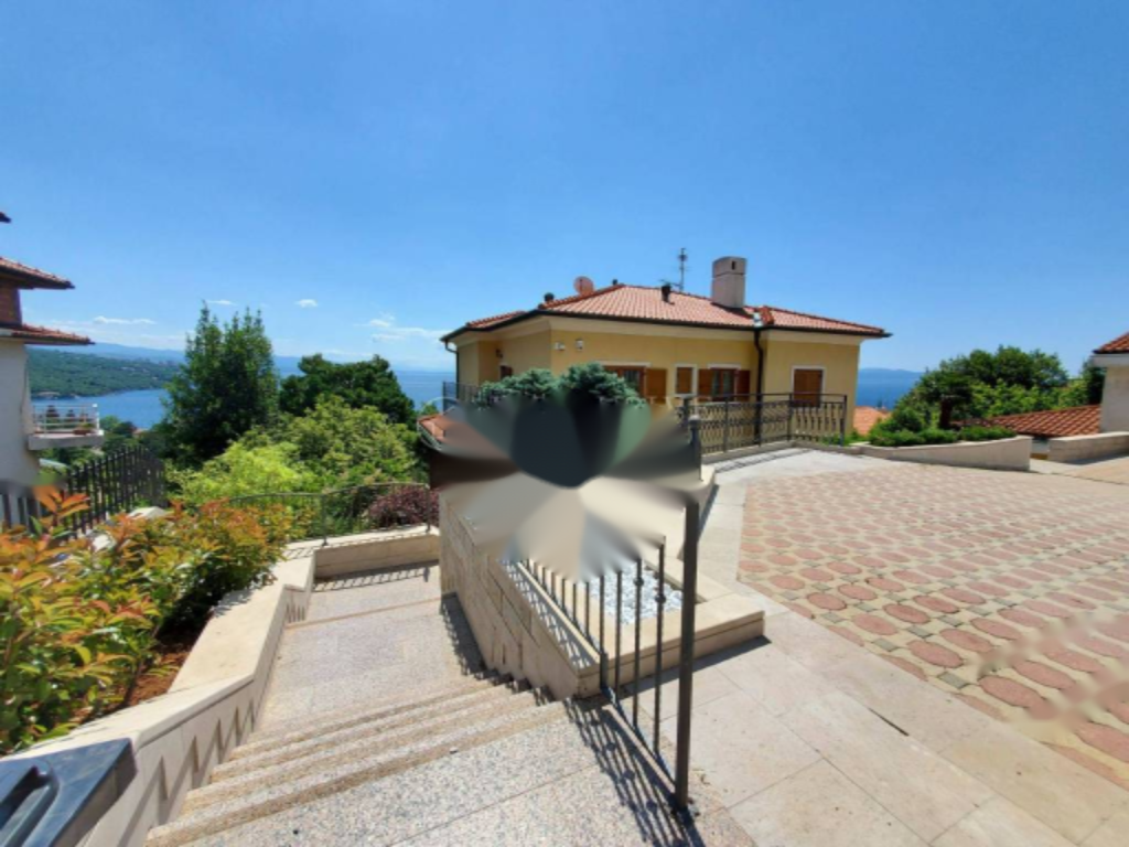 Дом в Опатии, Хорватия, 350 м² - фото 1