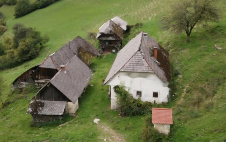 Ферма в Камнике, Словения, 250 000 м² - фото 4