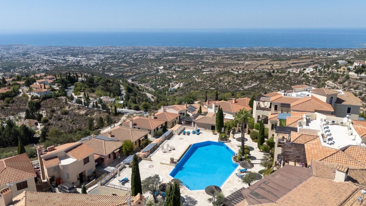 Таунхаус в Пафосе, Кипр, 92 м² - фото 2