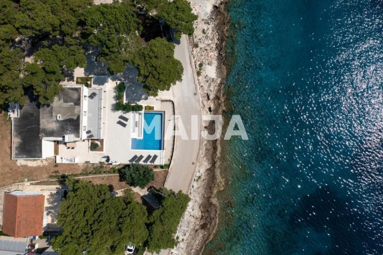 Вилла в Сплите, Хорватия, 314 м² - фото 1