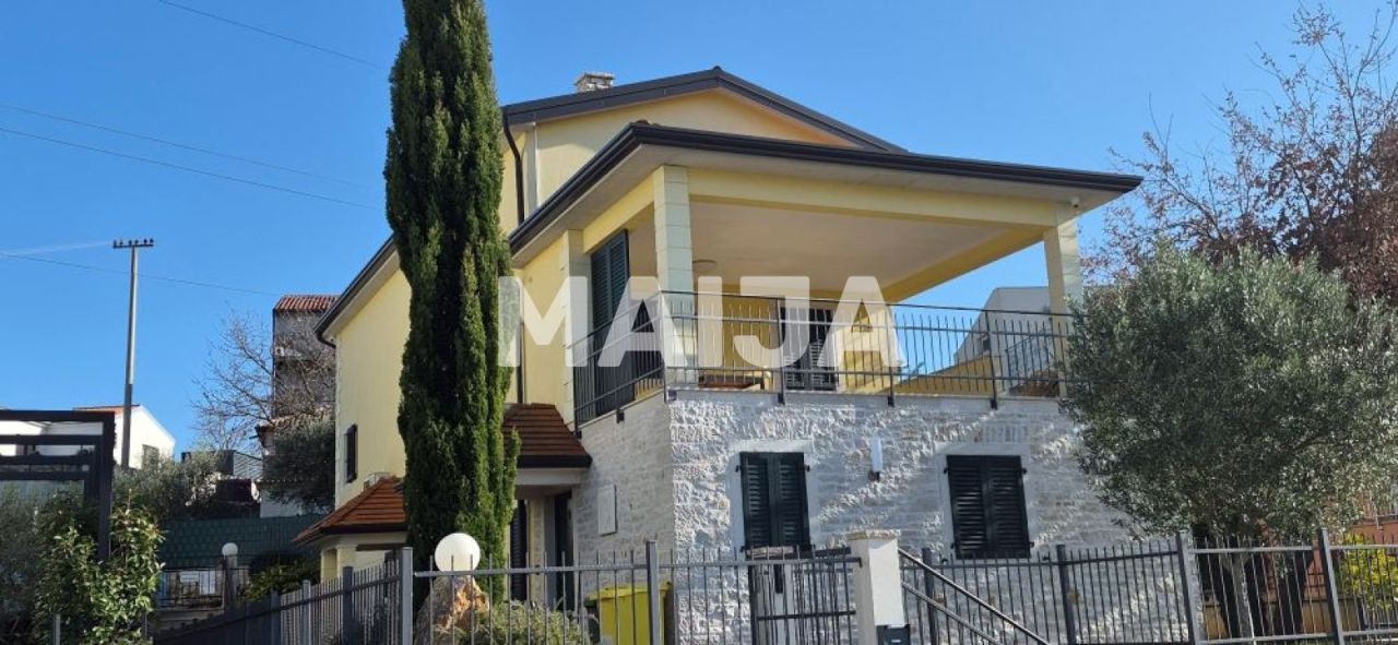 Дом в Порече, Хорватия, 243 м² - фото 2