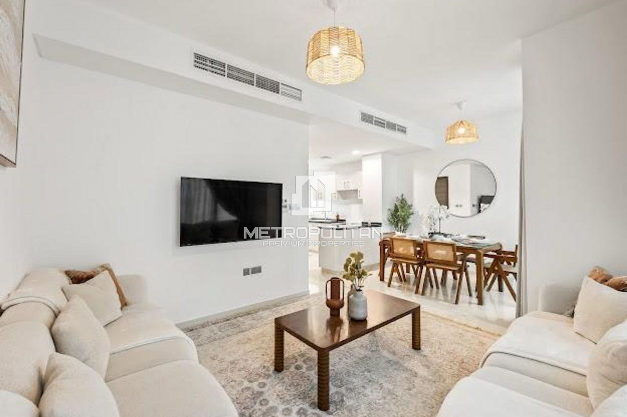 Таунхаус в Дубае, ОАЭ, 112 м² - фото 1