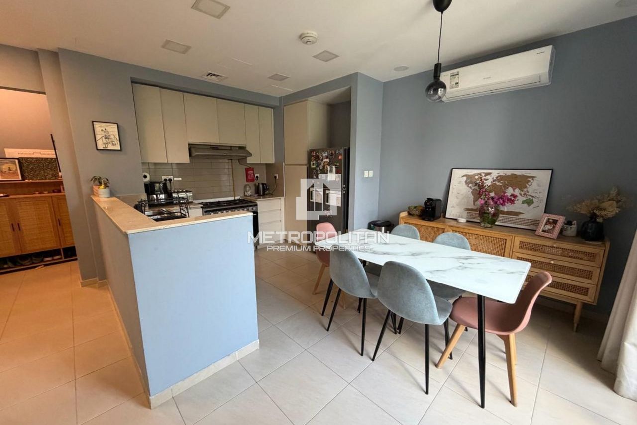 Таунхаус в Дубае, ОАЭ, 195 м² - фото 1