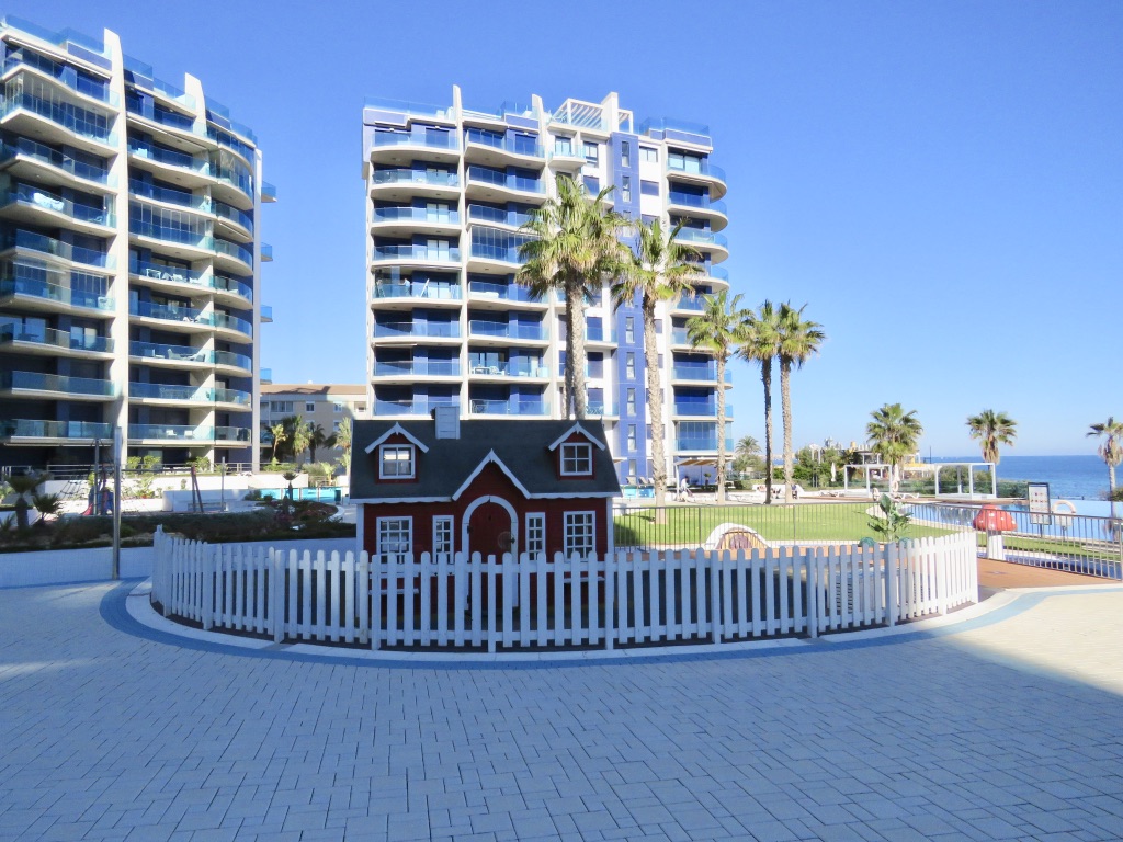 Апартаменты в Пунта Приме, Испания, 80 м² - фото 1