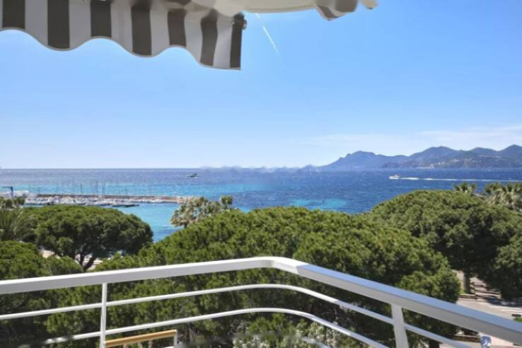 Квартира в Каннах, Франция, 108 м² - фото 1