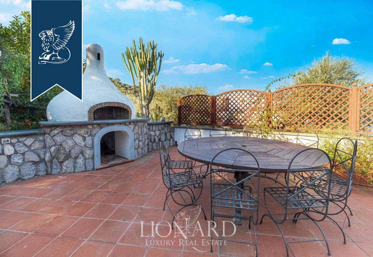 Вилла в Неаполе, Италия, 350 м² - фото 7