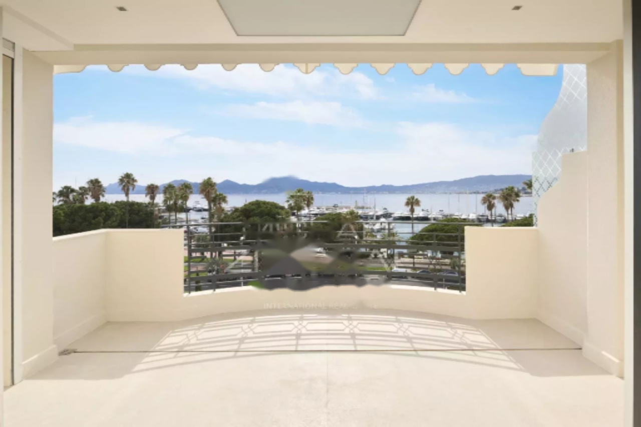 Квартира в Каннах, Франция, 109 м² - фото 2