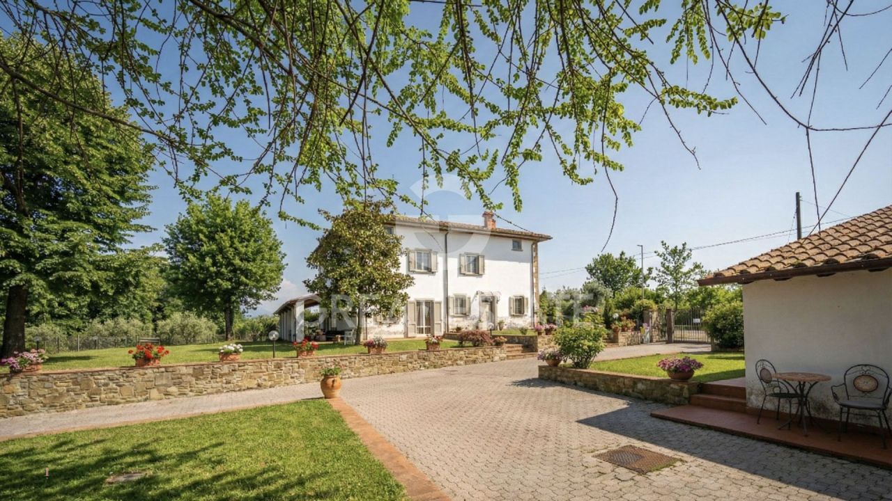 Дом в Ареццо, Италия, 534 м² - фото 6