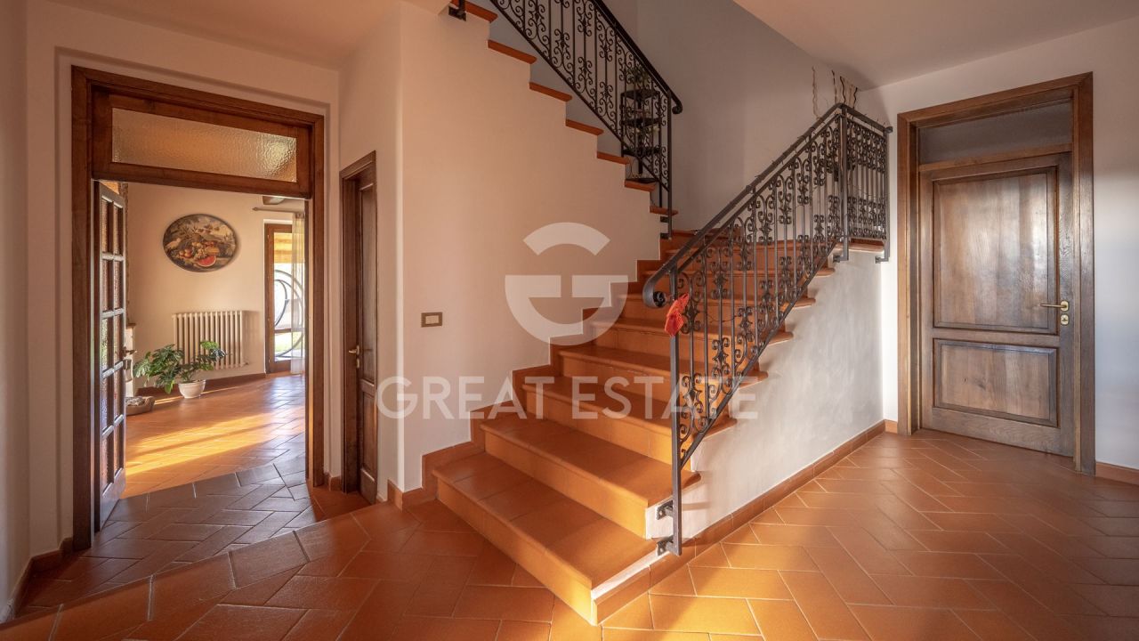 Дом в Ареццо, Италия, 534 м² - фото 15