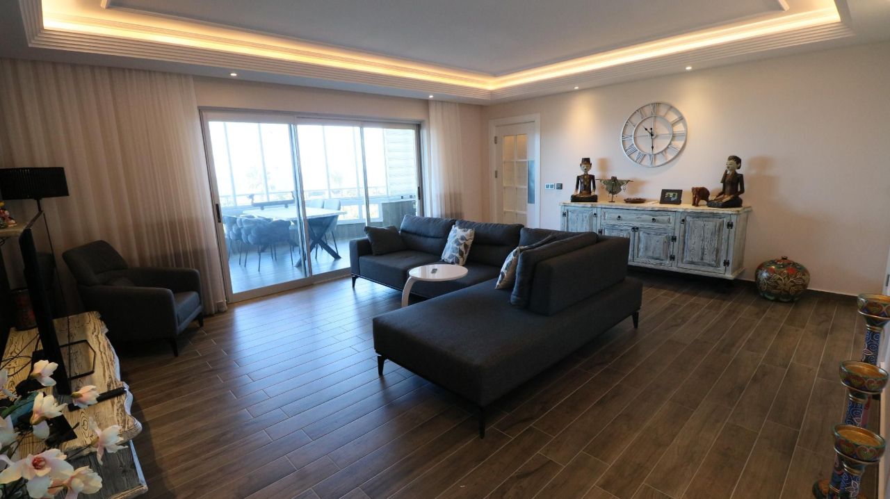 Квартира в Алании, Турция, 165 м² - фото 1