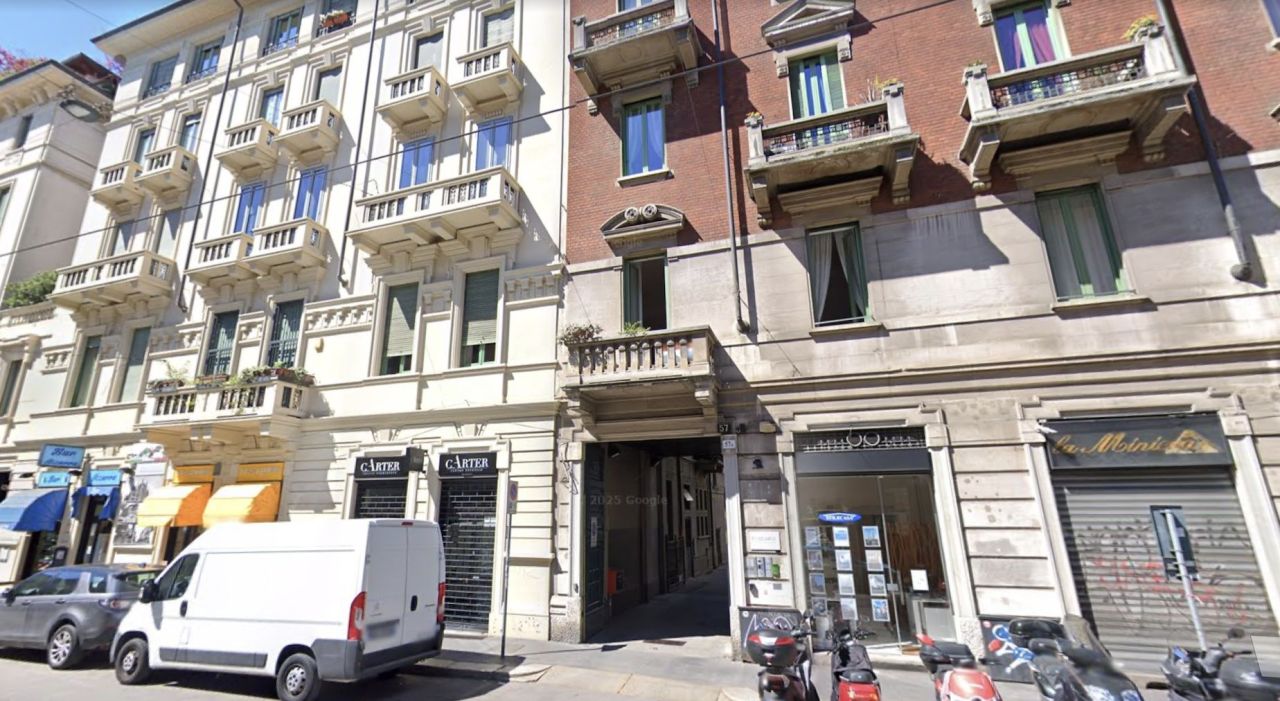 Офис в Милане, Италия, 38 м² - фото 1