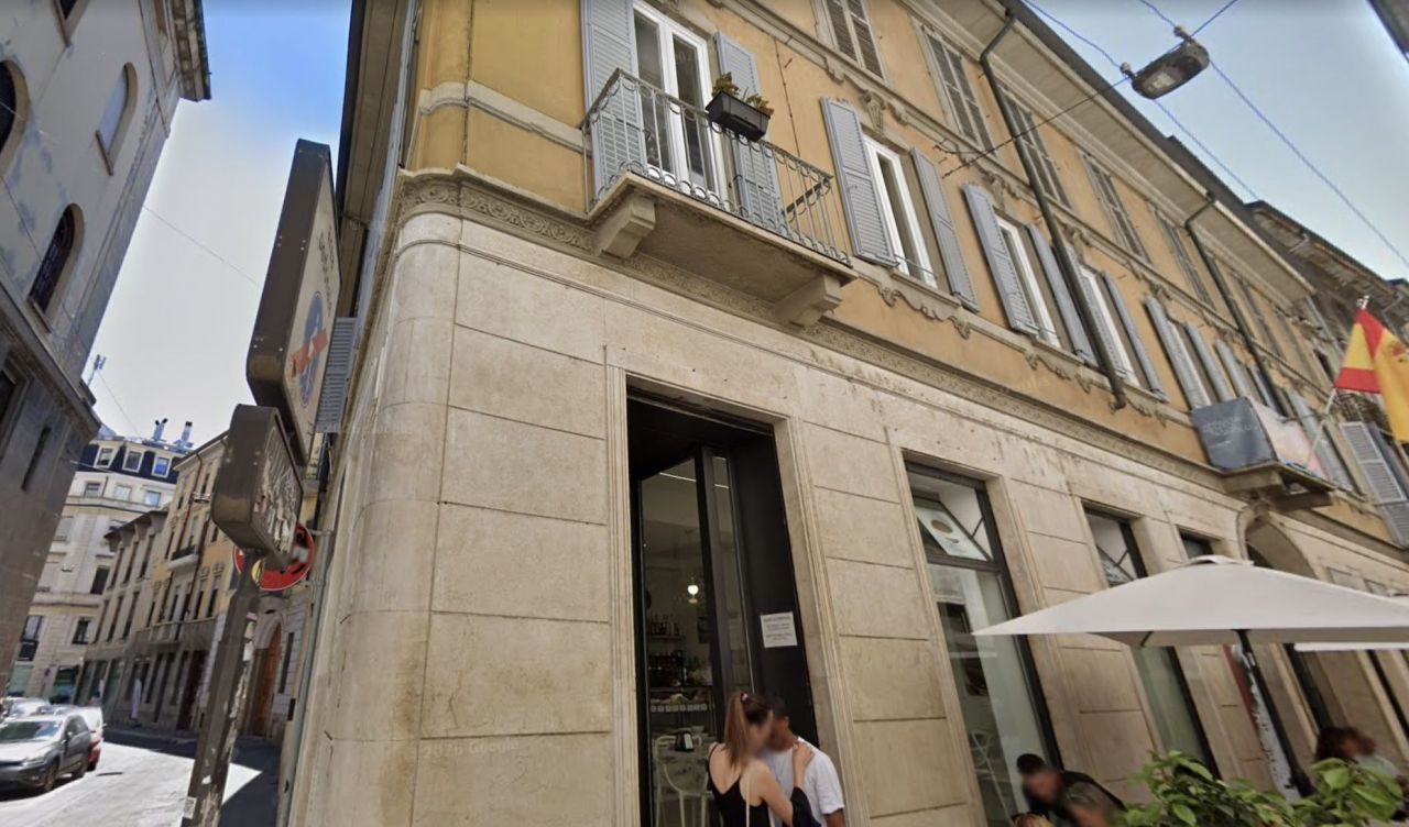 Кафе, ресторан в Милане, Италия, 85 м² - фото 1