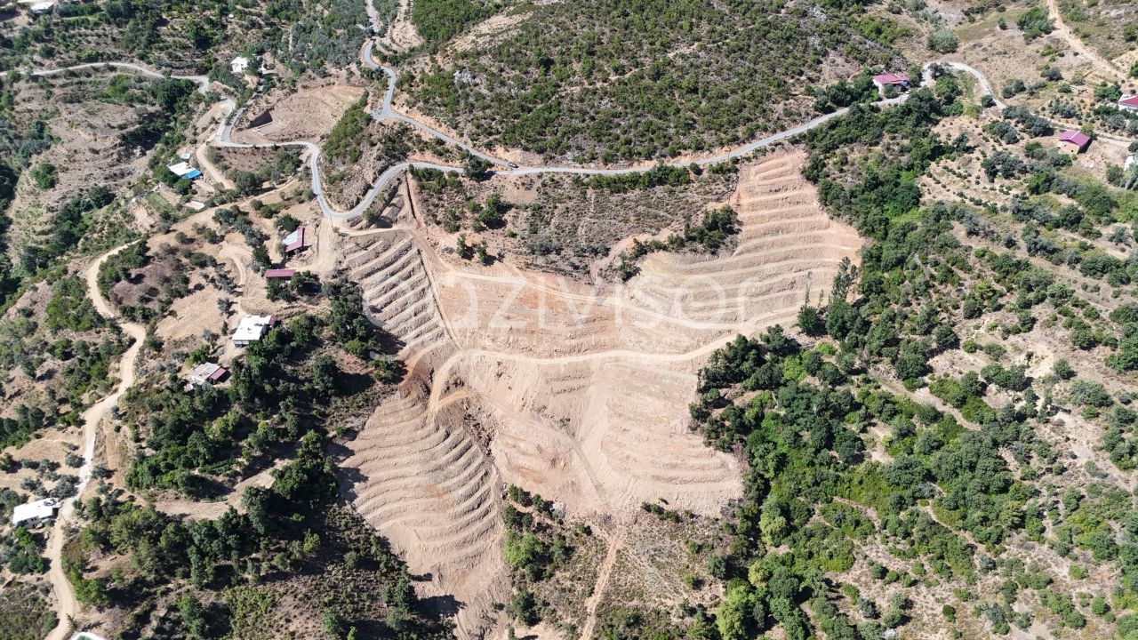 Земля в Газипаше, Турция, 23 400 м² - фото 1