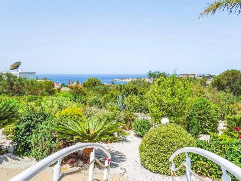 Вилла на Корал бэй, Кипр, 327 м² - фото 2