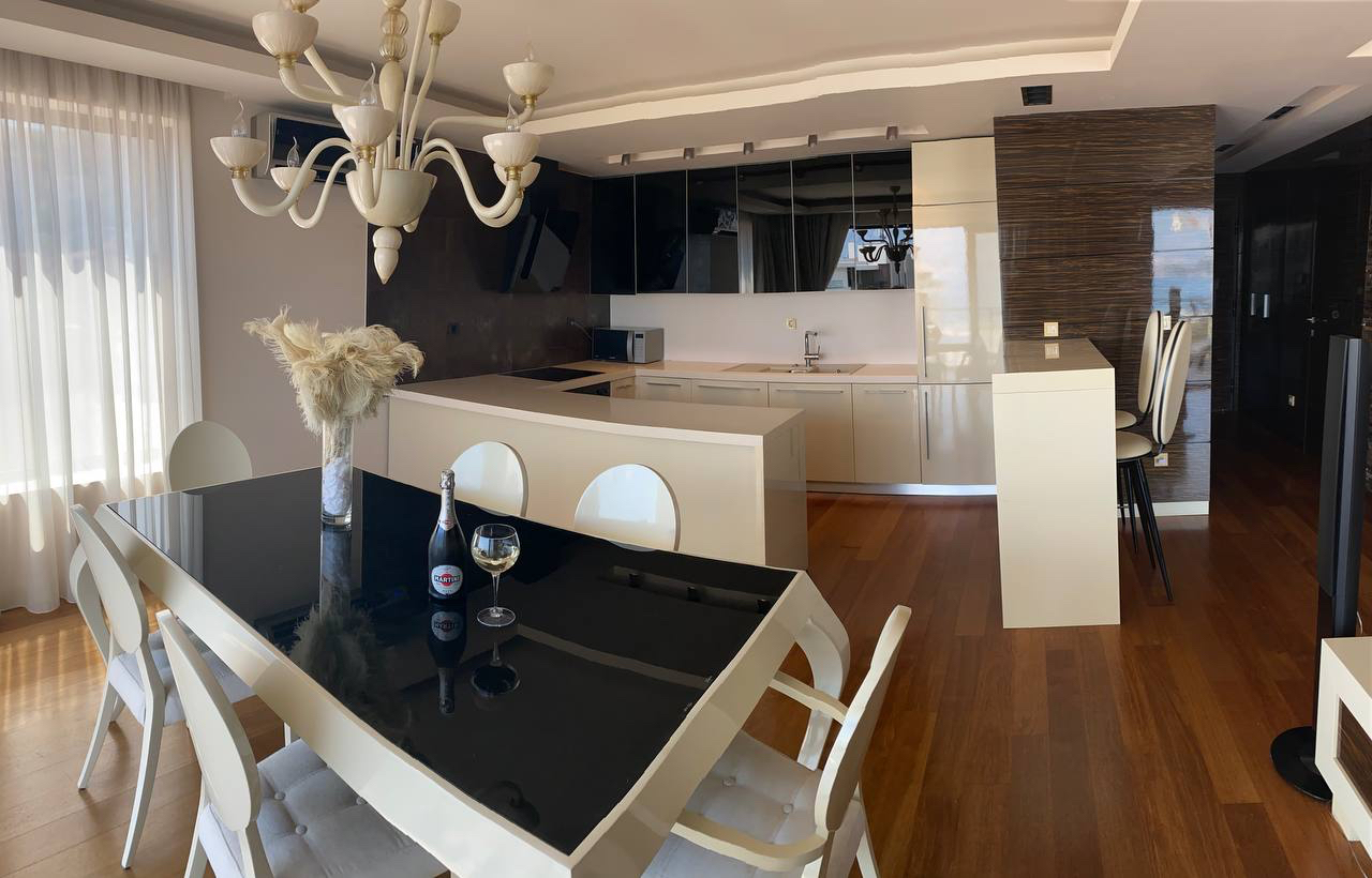 Квартира в Тивате, Черногория, 111 м² - фото 10