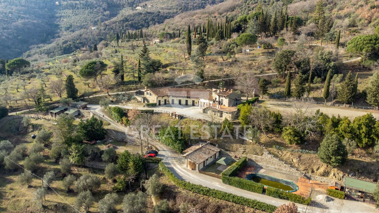 Дом в Кортоне, Италия, 491.6 м² - фото 3