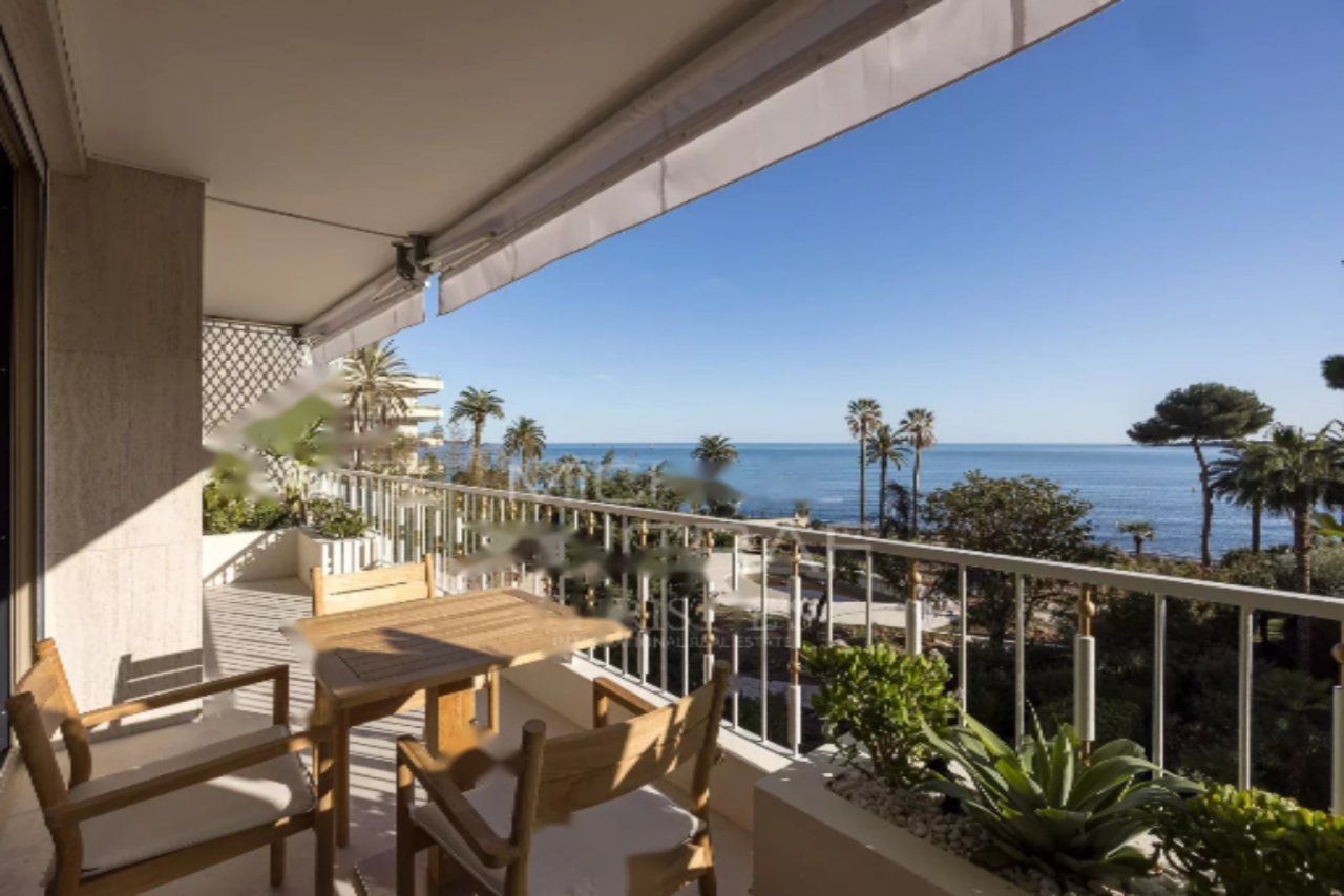 Квартира в Каннах, Франция, 100 м² - фото 1