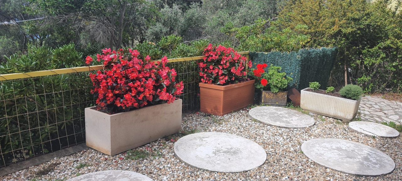 Апартаменты в Сан-Ремо, Италия, 70 м² - фото 1