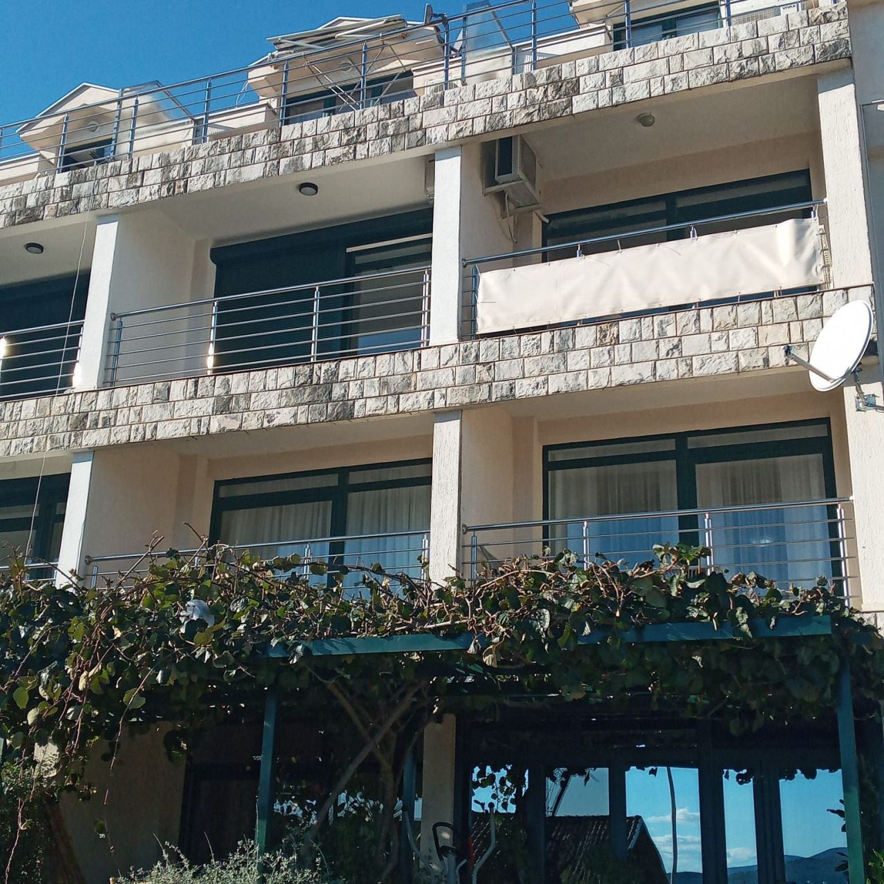 Квартира в Биеле, Черногория, 103 м² - фото 1