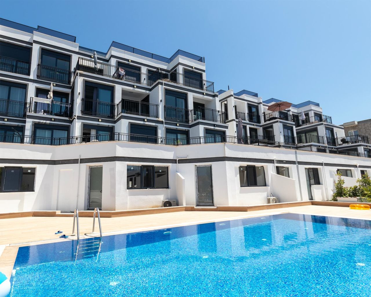 Квартира в Тивате, Черногория, 66 м² - фото 1