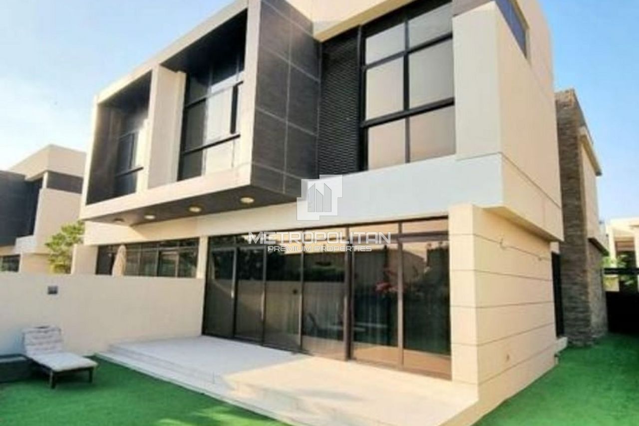 Вилла в Дубае, ОАЭ, 260 м² - фото 1