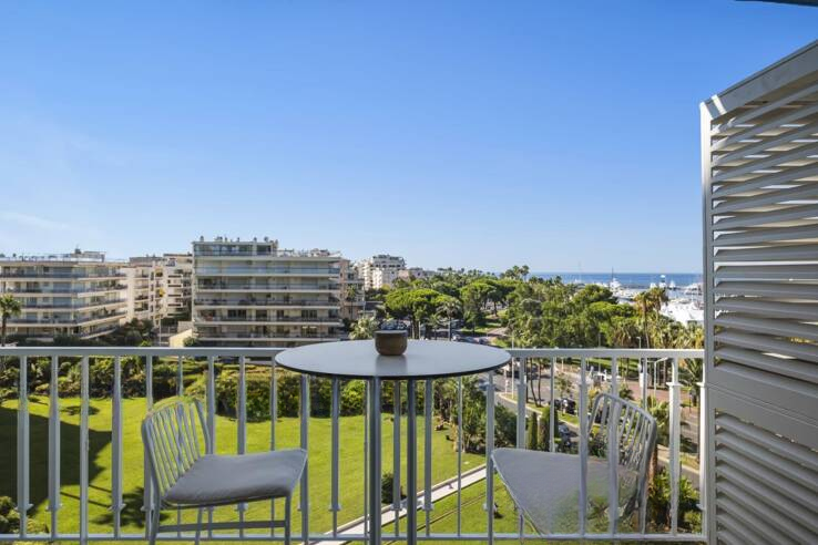 Квартира в Каннах, Франция, 100 м² - фото 1