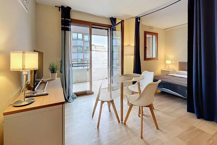 Квартира в Каннах, Франция, 32 м² - фото 1