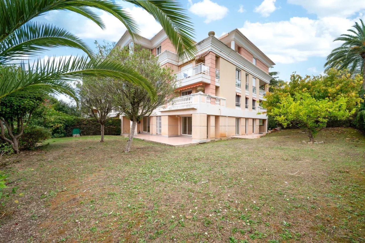 Квартира в Каннах, Франция, 142 м² - фото 1