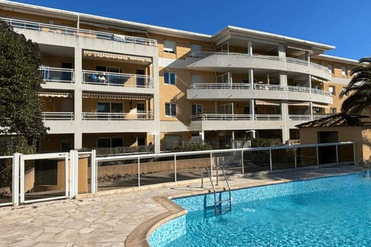 Квартира в Каннах, Франция, 48 м² - фото 1