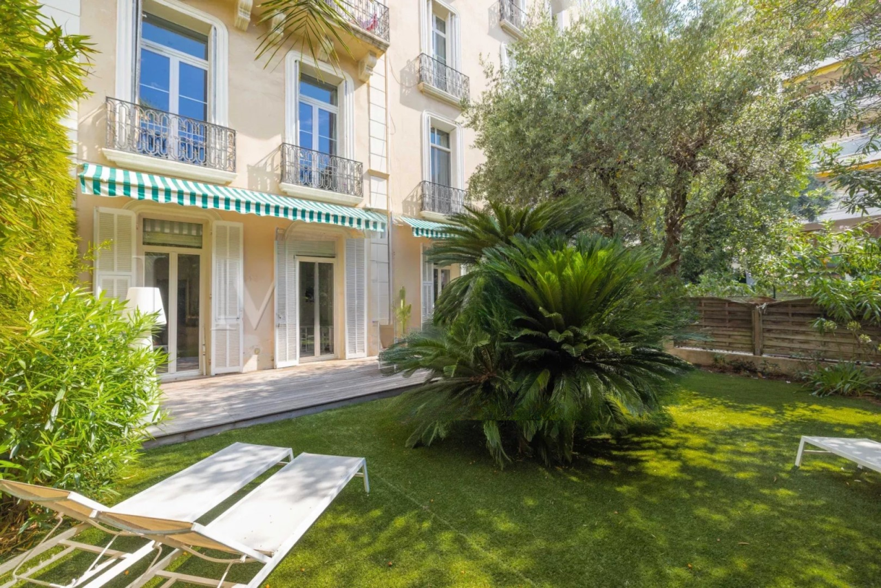 Квартира в Каннах, Франция, 92 м² - фото 1