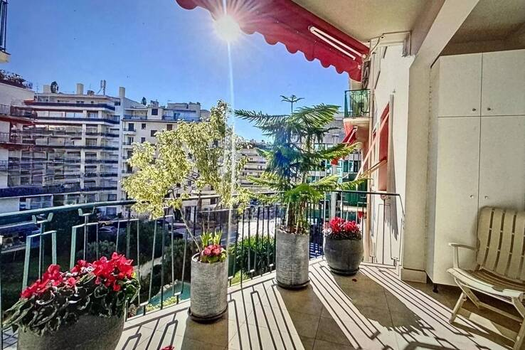 Квартира в Каннах, Франция, 111 м² - фото 1