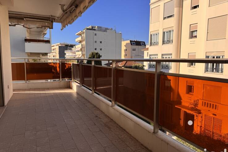 Квартира в Каннах, Франция, 61 м² - фото 1