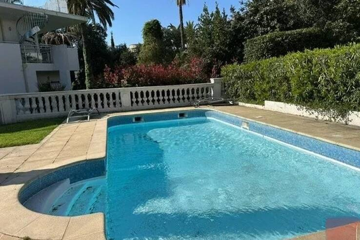 Квартира в Каннах, Франция, 41 м² - фото 1