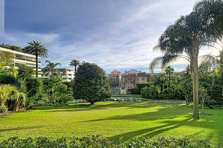 Квартира в Каннах, Франция, 61 м² - фото 1