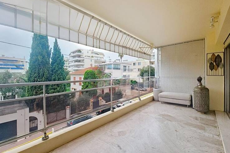 Квартира в Каннах, Франция, 33 м² - фото 1