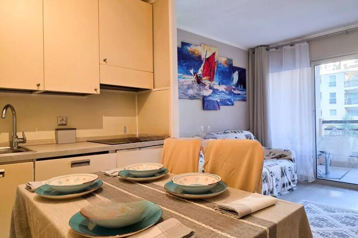 Квартира в Каннах, Франция, 27 м² - фото 1