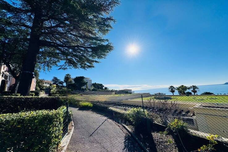 Квартира в Каннах, Франция, 35 м² - фото 1