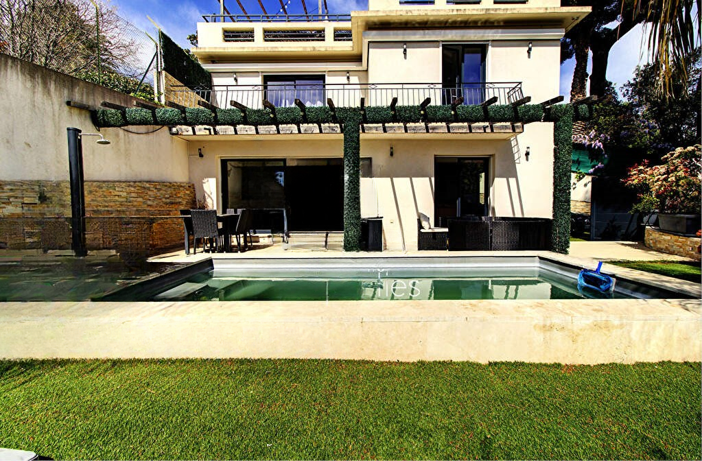 Квартира в Каннах, Франция, 208 м² - фото 2