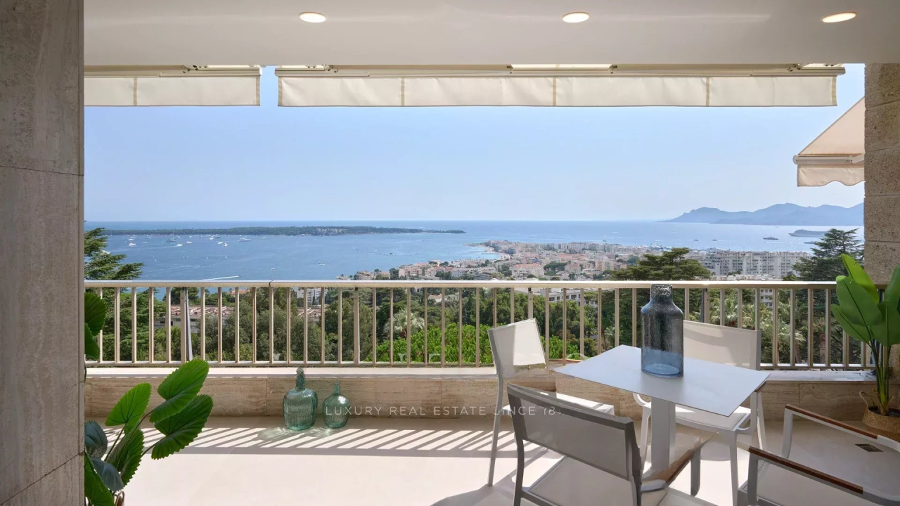 Квартира в Каннах, Франция, 117 м² - фото 2