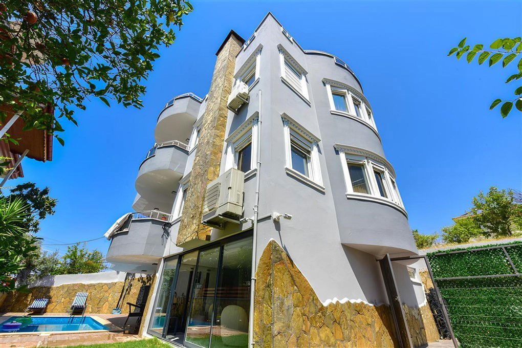 Вилла в Алании, Турция, 370 м² - фото 1