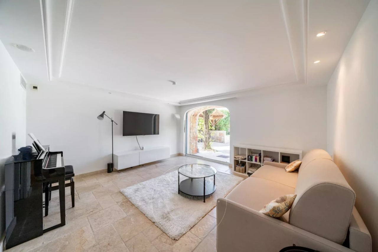 Квартира в Каннах, Франция, 200 м² - фото 10