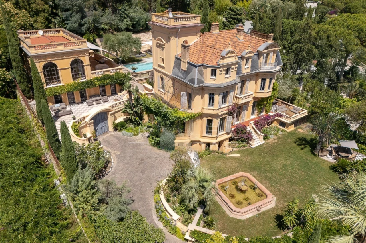 Квартира в Каннах, Франция, 986 м² - фото 1