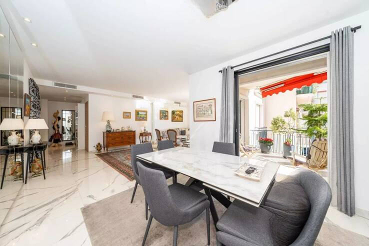 Квартира в Каннах, Франция, 111 м² - фото 2