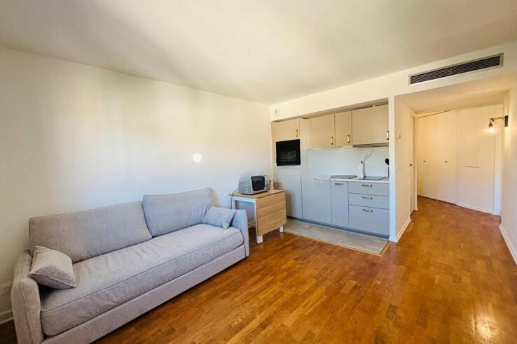 Квартира в Каннах, Франция, 25 м² - фото 1