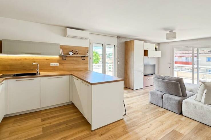 Квартира в Каннах, Франция, 48 м² - фото 1