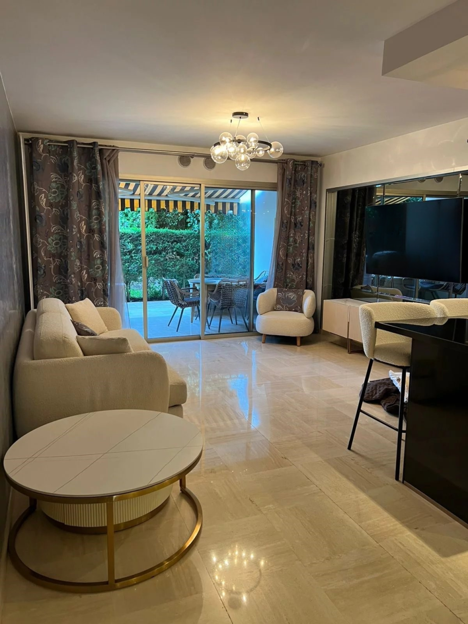 Квартира в Каннах, Франция, 65 м² - фото 1