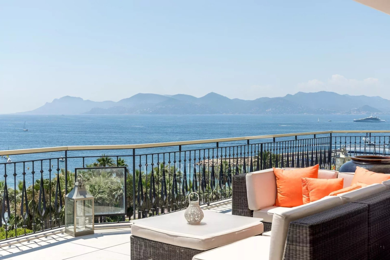 Квартира в Каннах, Франция, 159 м² - фото 1